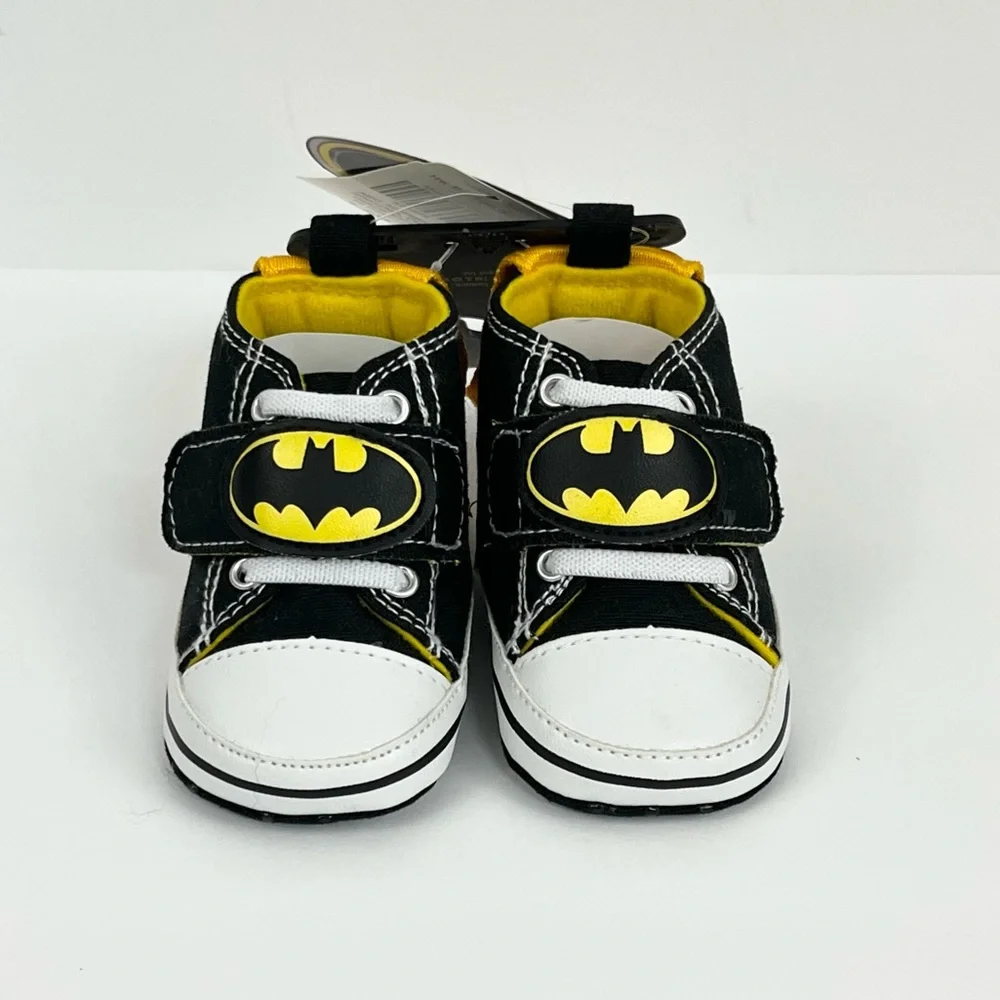 Batman Baby Shoes 3-6 Months with Capes DC Comics Black Gold White Adjust Strap